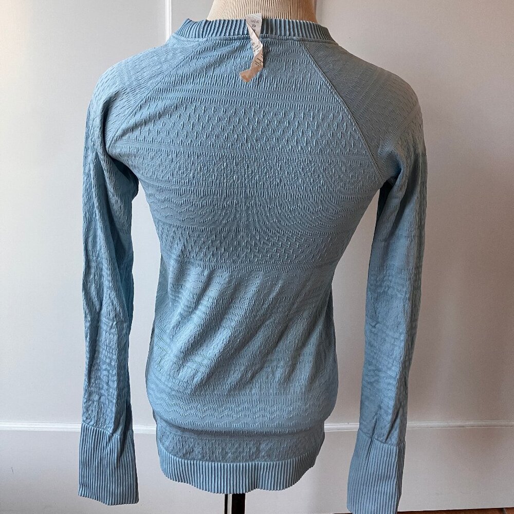 Lululemon top